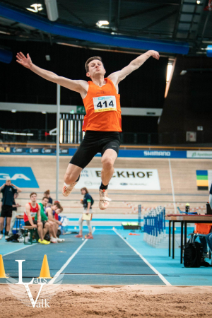 Joppe springt met 6.52m naar het zilver (foto Lars van der Valk)